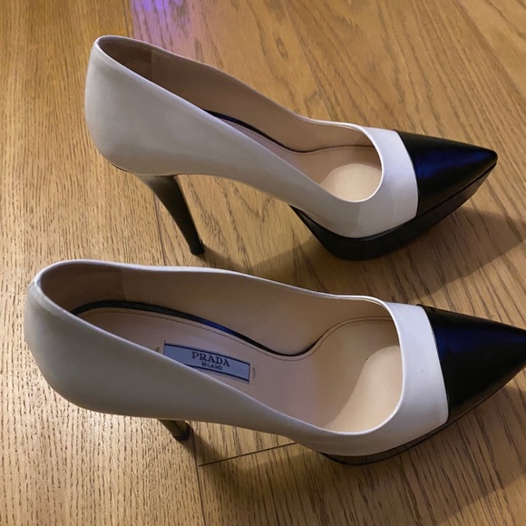 Prada Bi-Color Cap-Toe Platform Pump White/Black - Picture 2 of 8
